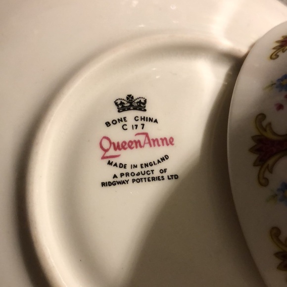 Queen Anne bone China England tea cup/saucer - Picture 6 of 6